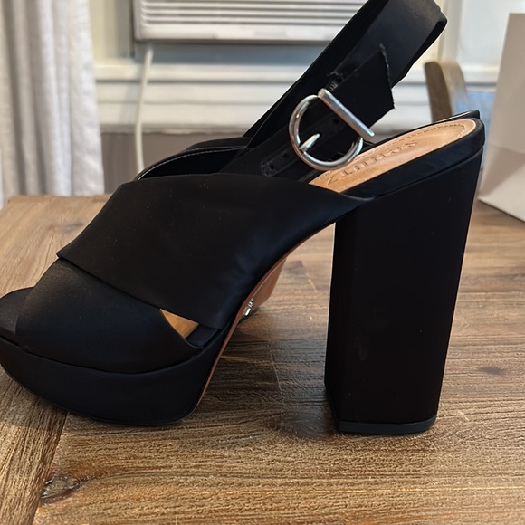 New platforms schutz - Picture 2 of 3